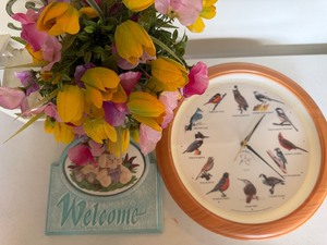 lot 288 image: Grandma Bench, Bird Clock, Welcome Sign