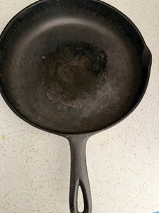 lot 50 image: Cast Iron Frying Pan