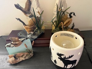 lot 92 image: Floating Shelf, Goose Bookends and MORE