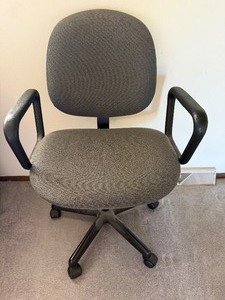 lot 111 image: Office Chair