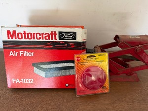 lot 406 image: Air FIlters, Reflector and a Wizard Jack (no bar)