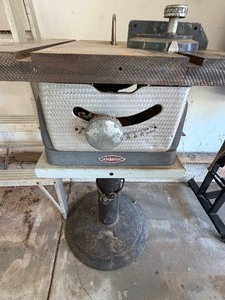 lot 521 image: Craftsman Table Saw on Metal Stand