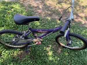 lot 536 image: Huffy Bike