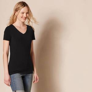 lot 5401 image: Amazon Essentials Womens Regular-Fit Short-Sleeve T-Shirt Black Large