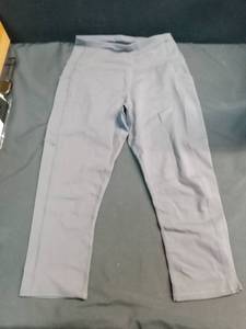 lot 5459 image: Stelle Capri Leggings Gray Size Small&nbsp