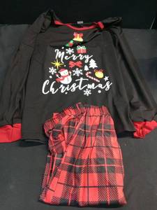 lot 5539 image: Womens Christmas Pjs Size Medium