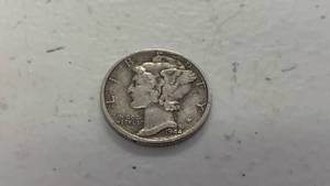 lot 5 image: 1944 Mercury Silver Dime Coin 90% Silver