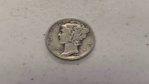 lot 6 image: 1944 Mercury Silver Dime Coin 90% Silver