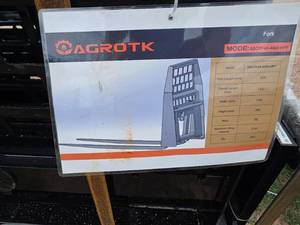 lot 5506 image: AGT AGROTK SSCPF48-4400-HFF Skid Steer Pallet Fork Attachment