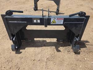 lot 5761 image: Wolverine PT-16-02C Tractor Pallet Fork Frame Attachment