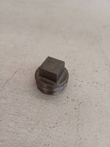 lot 67698 image: Jones Stephens Malleable Iron Fittings 1 14 Inch Plugs