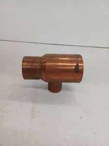 lot 67735 image: 2 12 x 2 x 1 14 Copper Reducing Tee, 8 Count