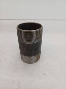 lot 67736 image: 3 x 5 12 Inch Pipe Nipple, 15 Pack