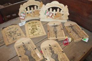 lot 1242 image: Christmas Wood Crafts