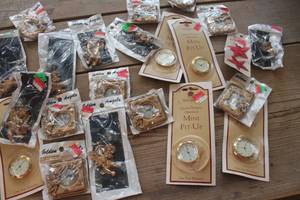lot 1255 image: NIP Battery Operated Clocks and More