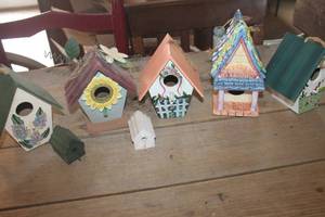 lot 1291 image: Lot of Various Bird Houses