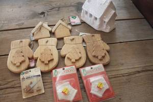 lot 1299 image: NIP Christmas Crafts & More