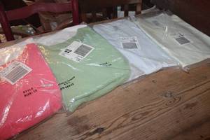 lot 1310 image: NIP Womens  1X-2X Sweatshirts & Dress Shirts