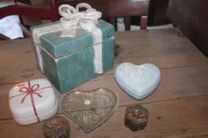 lot 1317 image: Misc. Trinket Boxes and More