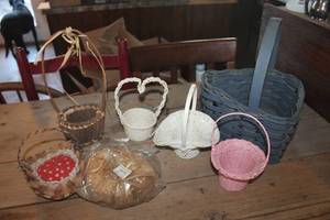 lot 1324 image: Misc. Baskets