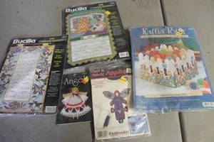 lot 1357 image: NIP Bucilla Calendar Kits & More