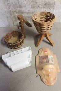 lot 1362 image: Planter, NIP Organizer and More