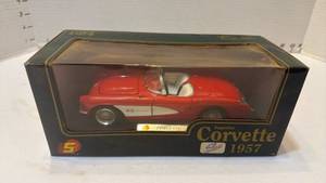 lot 1003 image: 1957 Corvette die cast model in original box