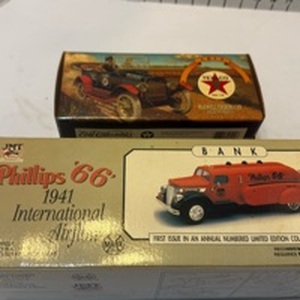 lot 1009 image: Phillips 66 1941 International Airflow Bank and Texaco Maxwell Touring Car in original boxes