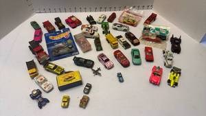 lot 1016 image: Hot Wheels and more