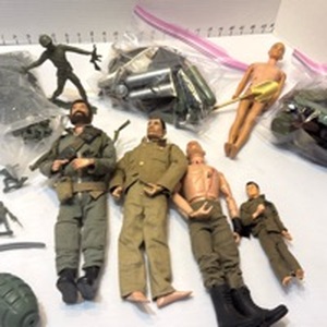 lot 1017 image: GI Joes, clothes  and equipment with army men