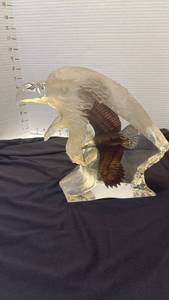 lot 1034 image: Journey Eagle Lucite Sculpture possibly by Kitty Cantrell 10x12