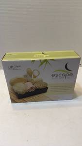 lot 1041 image: Life Style escape 9pc spa set new in box
