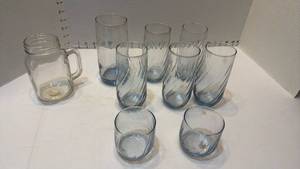 lot 1046 image: Drinking glasses and mug
