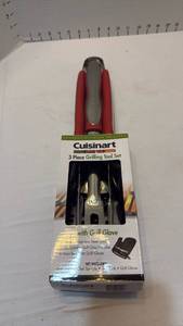 lot 1058 image: Cuisinart 3 pc grilling tool set new in box