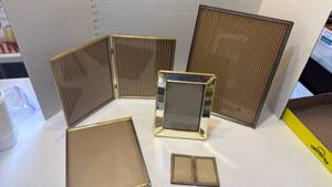 lot 1065 image: Picture frames