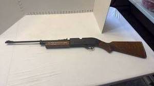 lot 1074 image: Crossman model 760 pellet or BB rifle
