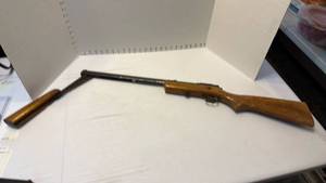 lot 1077 image: BB rifle