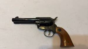 lot 1081 image: Daisy BB gun