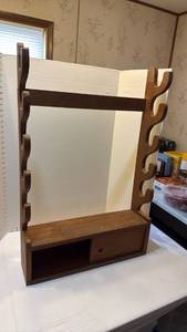 lot 1086 image: Wood gun rack 36x24x6