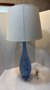 lot 1092 image: Dual light blue table lamp 34 inches tall
