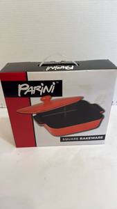 lot 1101 image: Parini square bakeware new in box