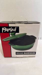 lot 1103 image: Parini round bakeware new in box