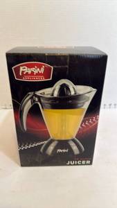 lot 1126 image: Parini 34 ounce juicer