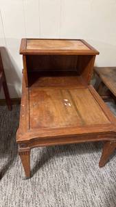 lot 1303 image: Mid Century Modern side table 23x18.5x28