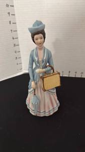 lot 1325 image: Avon Ms Albee figurine