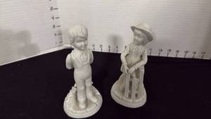 lot 1328 image: Avon figurines