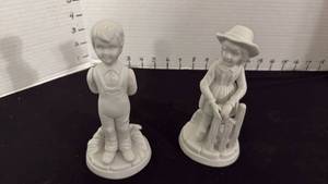 lot 1329 image: Avon figurines
