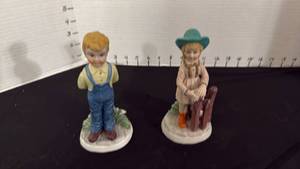 lot 1332 image: Avon figurines
