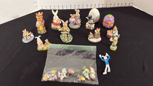 lot 1334 image: Easter figurines