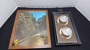 lot 1371 image: Scenic clock and barometer